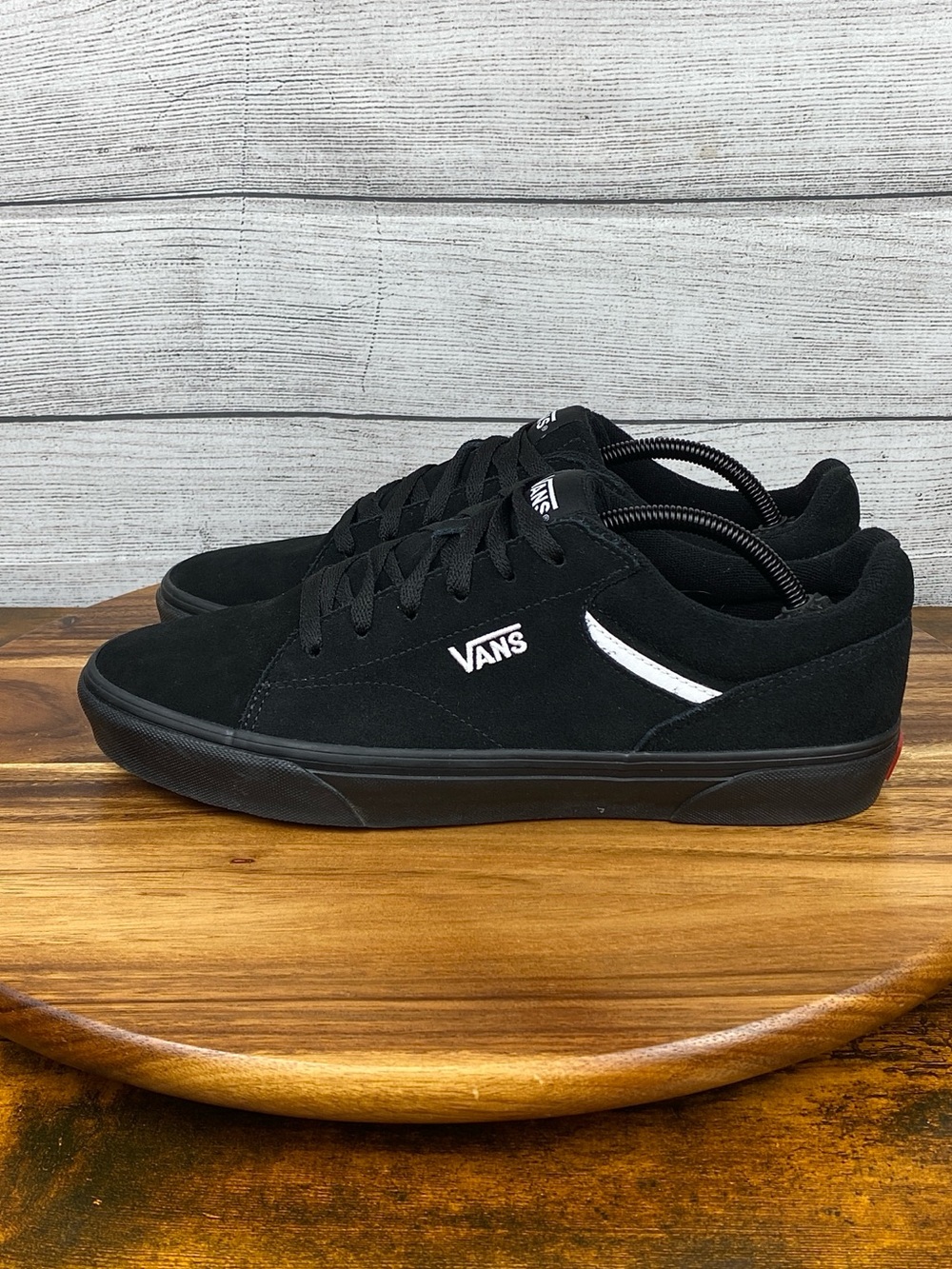 Vans Seldan Black White Suede Skate Shoe Men’s Sneaker Size 10.5